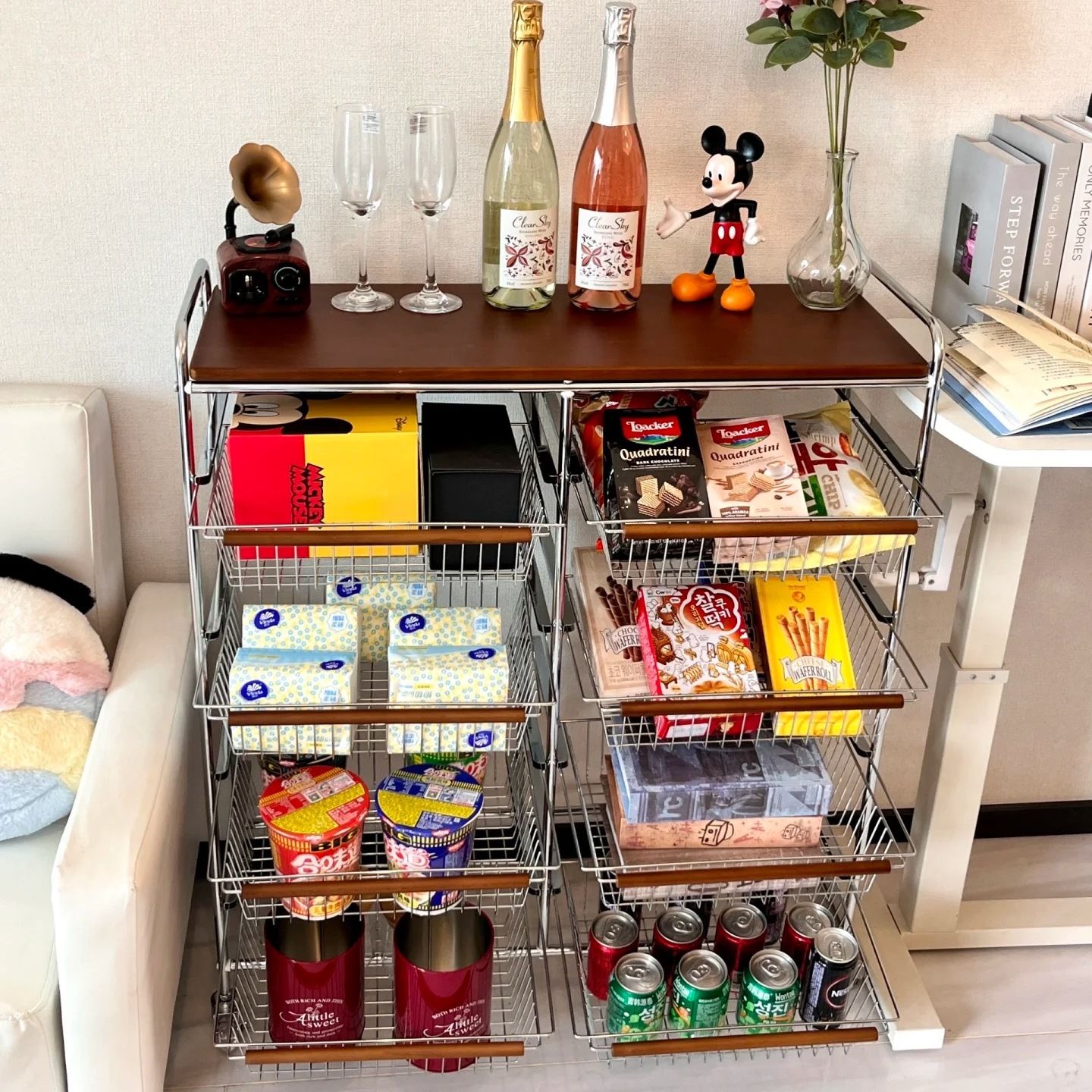 Medieval style storage trolley - Food Storage Medieval review and price